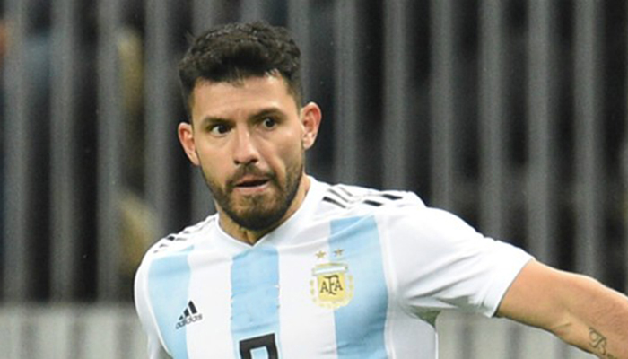 Aguero collapses at halftime as Argentina lose to Nigeria