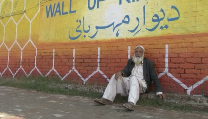 Fewer acts of kindness at Peshawar's Wall of Kindness