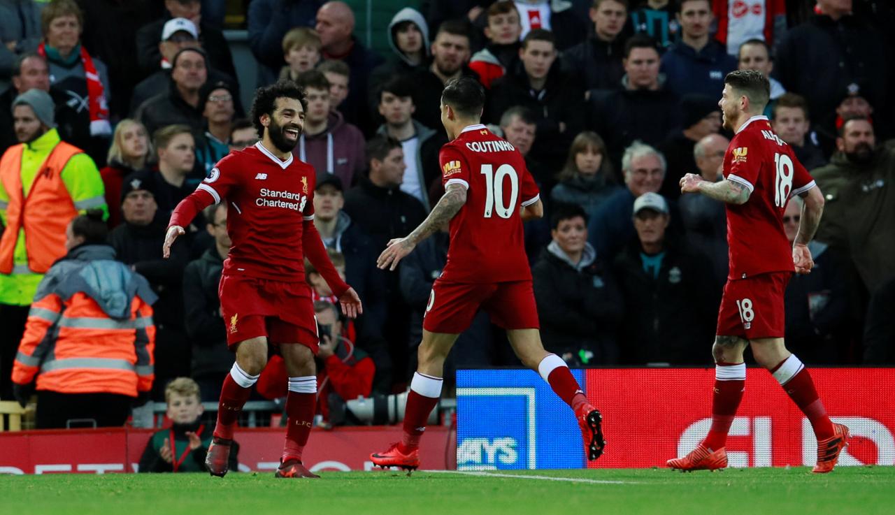 Liverpool rout Saints as Salah breaks Fowler record
