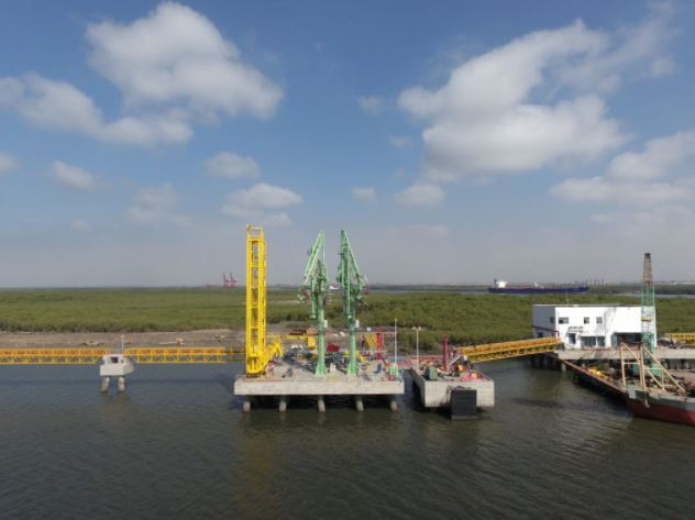 PM Abbasi inaugurates second LNG terminal at Port Qasim 