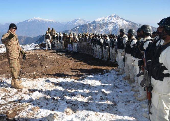 Commander XI Corps visits forward areas of Bajaur: ISPR