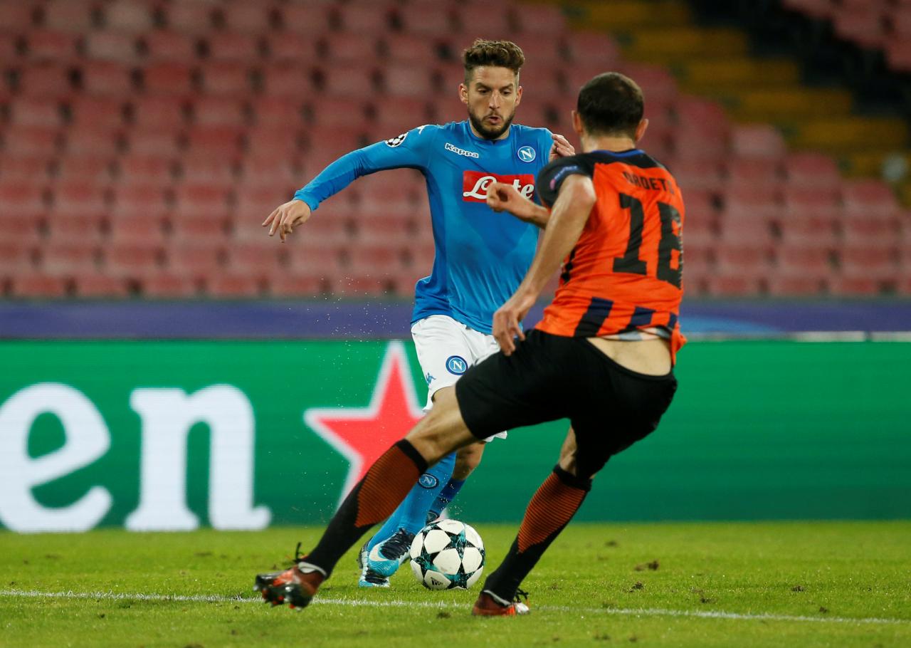 Napoli keep hopes alive with convincing win over Shakhtar