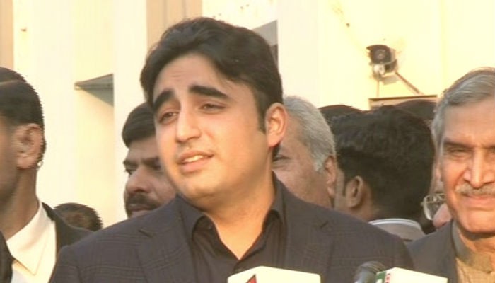 Khawaja Asif warns Zardari, Bilawal against mocking Nawaz