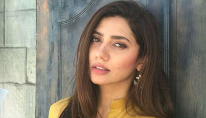 WATCH: Mahira Khan shakes it up in Dubai