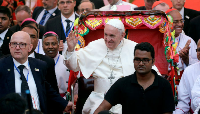 Pope enjoys a rickshaw ride in Bangladesh