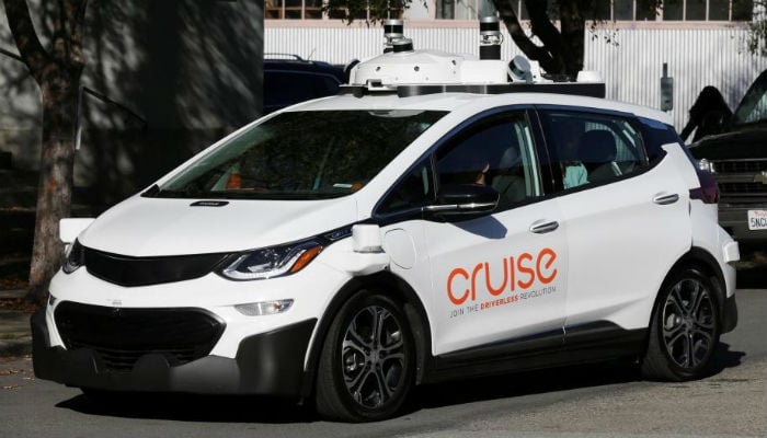 GM sees 2019 launch for self-driving taxi fleet