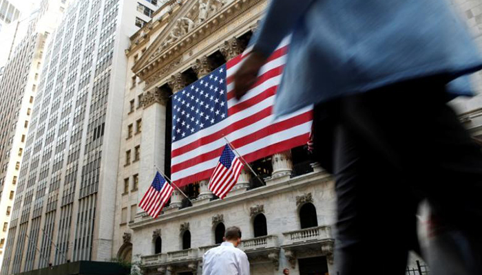 Wall Street wanes as tech rebound fades; copper dulls