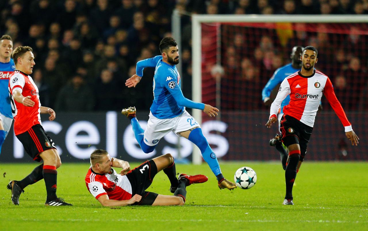 Napoli exit Champions League as Feyenoord snatch late winner