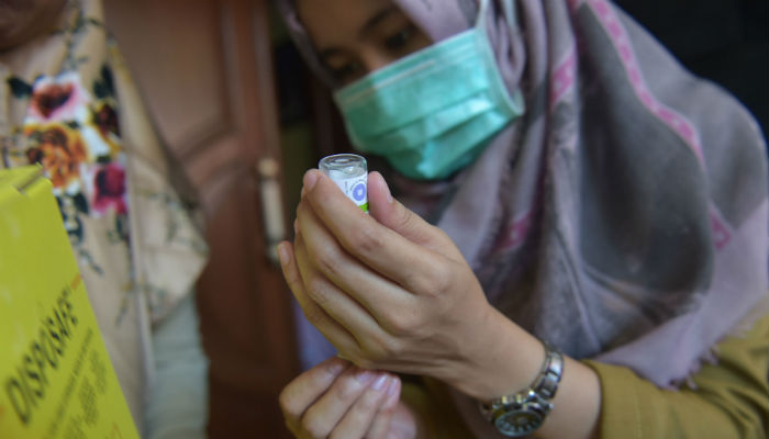 Indonesia vaccinates millions to halt deadly diphtheria outbreak