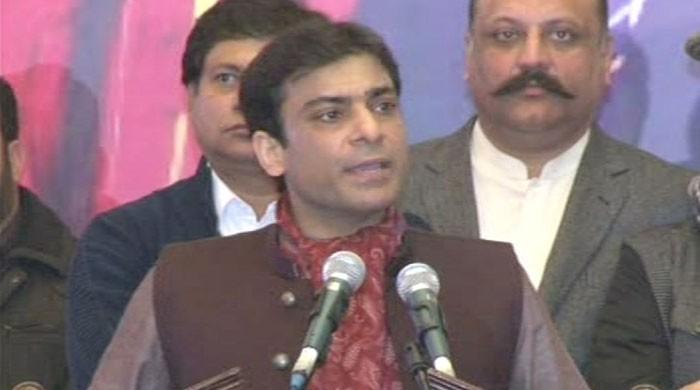 Hamza Shehbaz distributes laptops among students in Lahore 