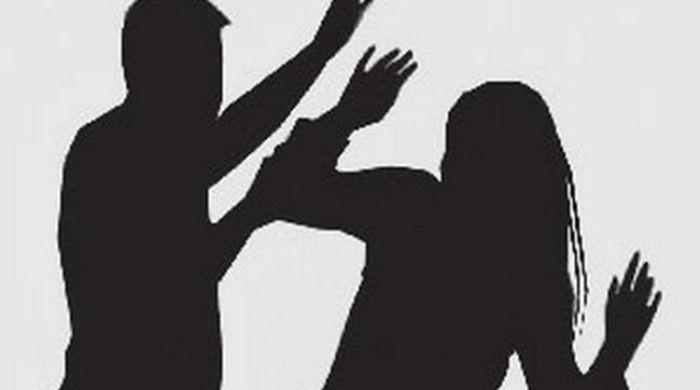 Man assaults wife, forces her to drink acid in Gujranwala