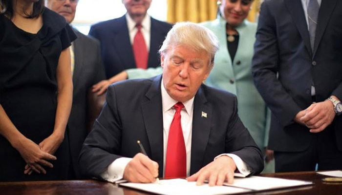 Trump signs nearly $700b US defence bill; Pakistan to get $700m under CSF 