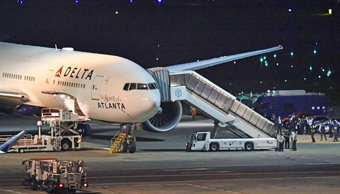 Delta flight makes emergency landing in Tokyo