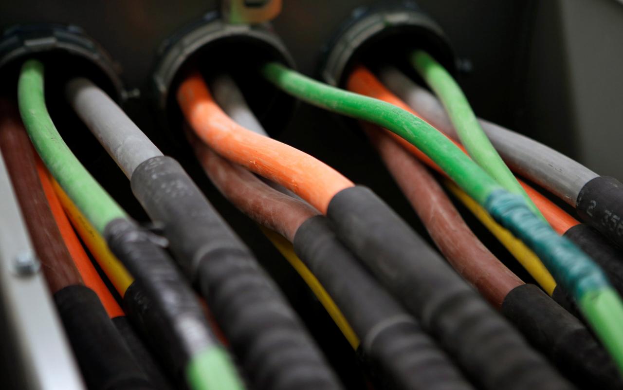 US regulators ditch net neutrality rules as legal battles loom
