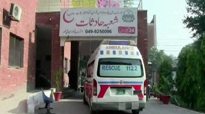 Four dead in road accident in Kasur  Four dead in road accident in Kasur