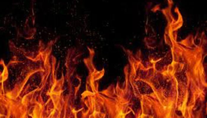 Women set ablaze by drunk cop in Sukkur succumb to wounds 