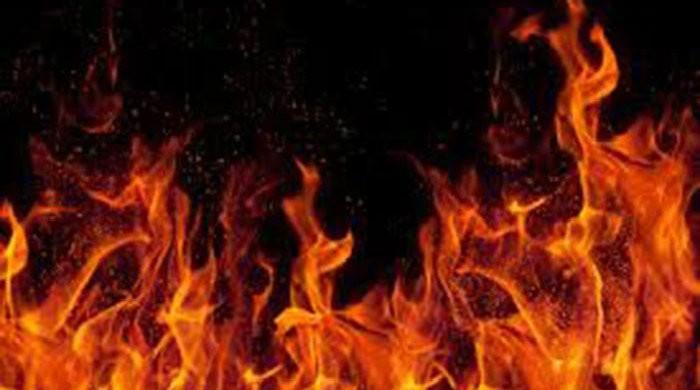 Sukkur policeman sets sister on fire for inviting ‘unwanted’ guests 