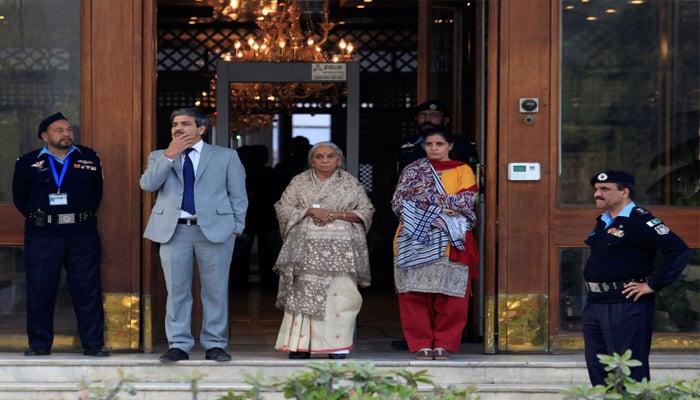 Kulbhushan Jadhav's mother, wife meet Sushma Swaraj Kulbhushan Jadhav's mother, wife meet Sushma Swaraj