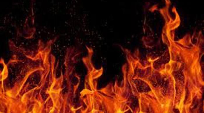 Women set ablaze by drunk cop in Sukkur succumb to wounds 