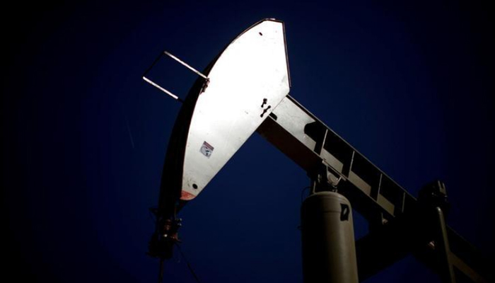 US crude ends year above $60 on strong global oil demand