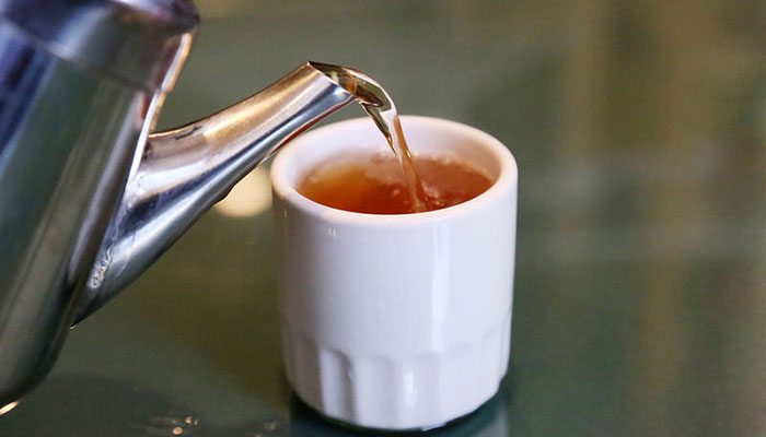 Drinking hot tea linked to lowered glaucoma risk