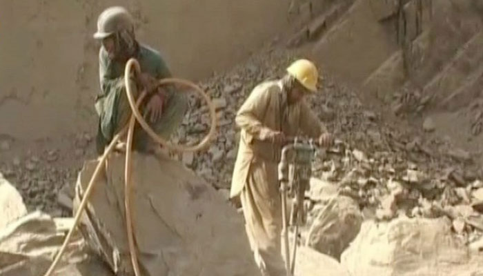 Two labourers die at stone crushing site in Sargodha 