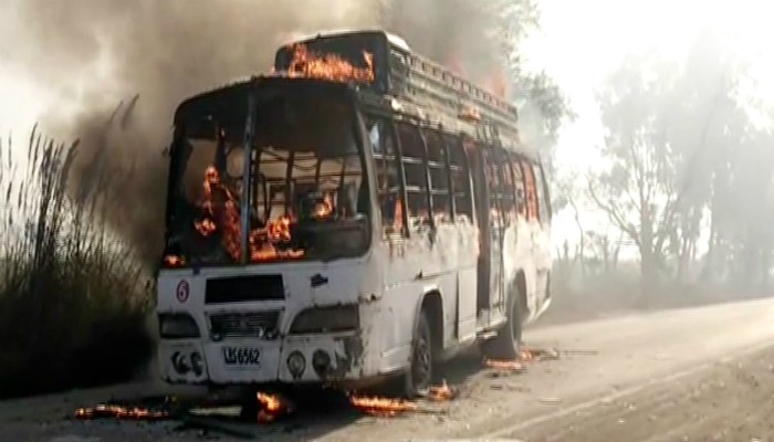 Students in Jaranwala set fire to bus after classmates run over
