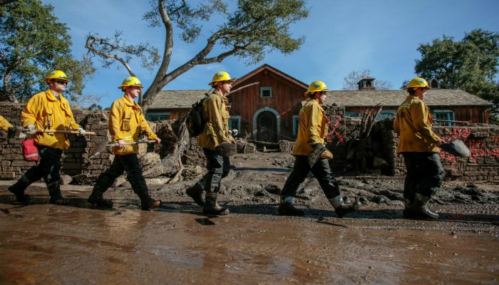 Death toll rises to 19 in California mudslides, five still missing