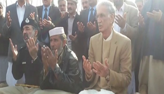 KP CM visits Asma’s bereaved family in Mardan