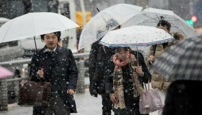 Tokyo gets first 'heavy snow' alert in four years