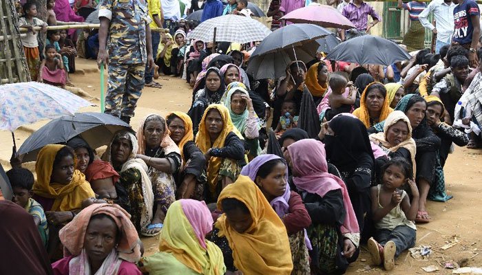 Bangladesh delays Rohingya refugee return