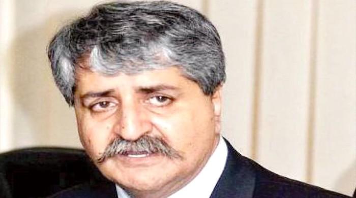 ‘Shehbaz shouldn’t have applauded officials during Zainab case news ...