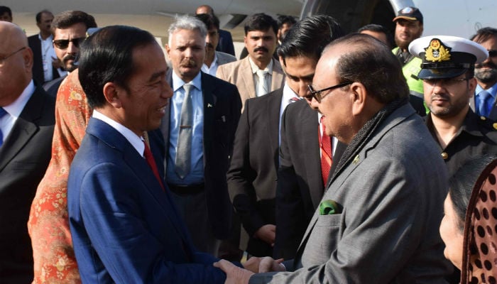 Indonesian president presented guard of honour at PM House 