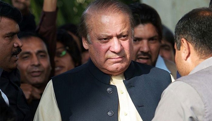 Nawaz's counsel granted time as SC hears Article 62 case 