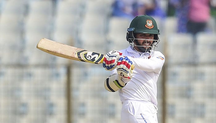 Mominul guides Bangladesh to draw with record ton