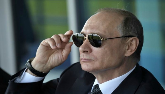 Putin admits he does not have a smartphone