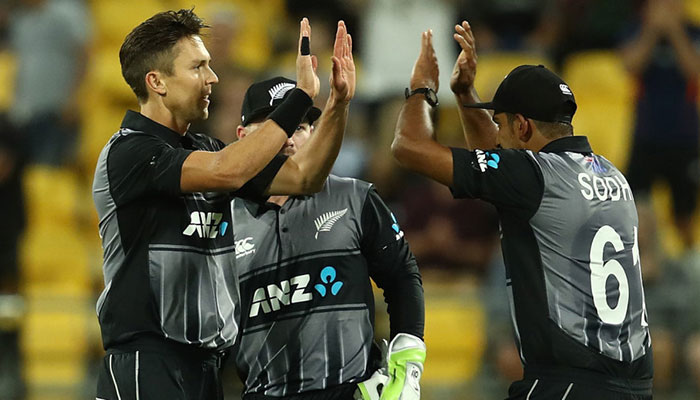 New Zealand beat England by 12 runs in T20 tri-series