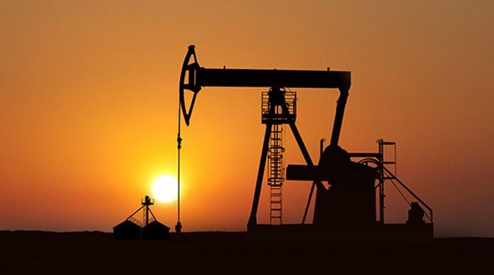 Saudi Arabia seeks to further reduce oil stockpiles