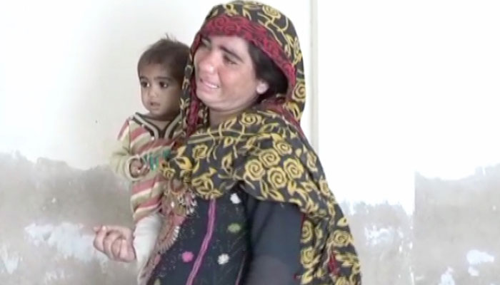 Sukkur police arrest pregnant woman along with three-year-old child