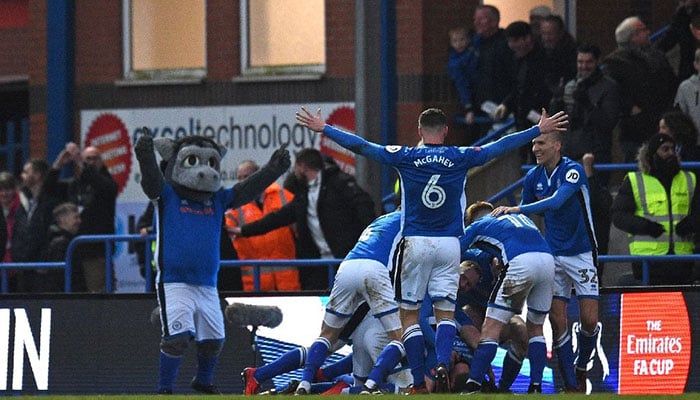 Rochdale stun Spurs to force FA Cup replay