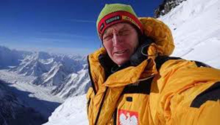 Mountaineer attempts first winter solo summit on K2