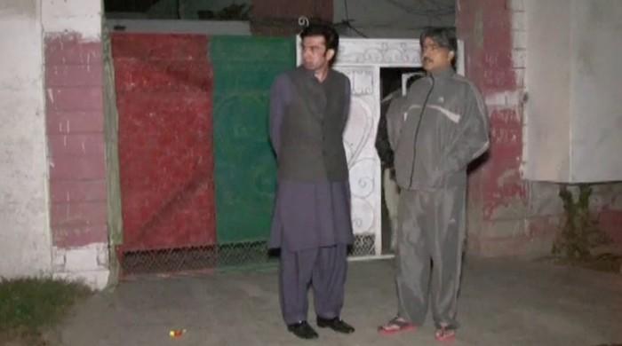 Unidentified persons padlock MQM-P Lahore office Unidentified persons padlock MQM-P Lahore office