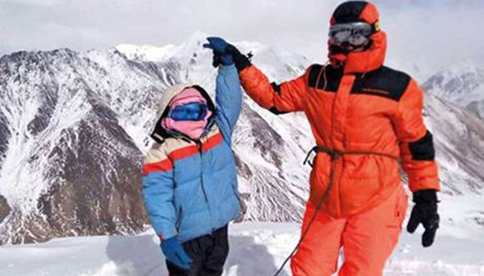 9-year-old Pakistani girl becomes youngest to scale 5,000m peak in Hunza