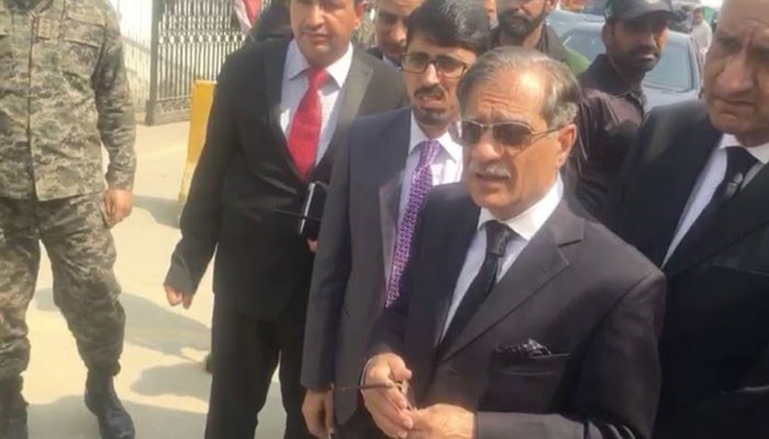 CJP takes notice of disparity in govt doctors’ salaries in Lahore