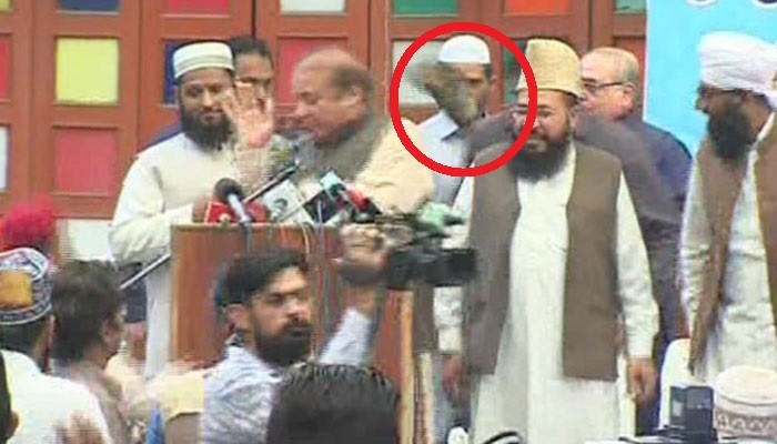 Shoe hits Aleem Khan during Imran Khan’s address in Gujrat 