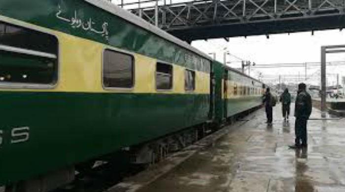 From Karachi to Pindi in 'compartment 9' From Karachi to Pindi in 'compartment 9'