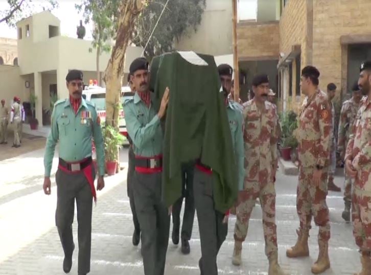 Rangers sepoy martyred, five terrorists killed in Lyari encounter