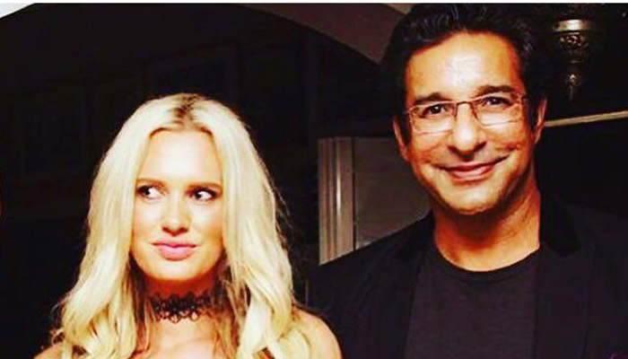 Wasim Akram has a funny response to Shaniera's tweet