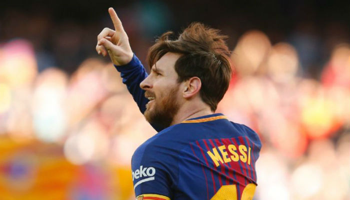 Messi takes Barcelona 11 points clear, Ronaldo hits four
