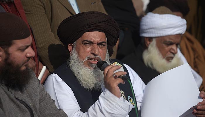 Khadim Rizvi is a 'corrupt individual', ISI notes in report to SC 